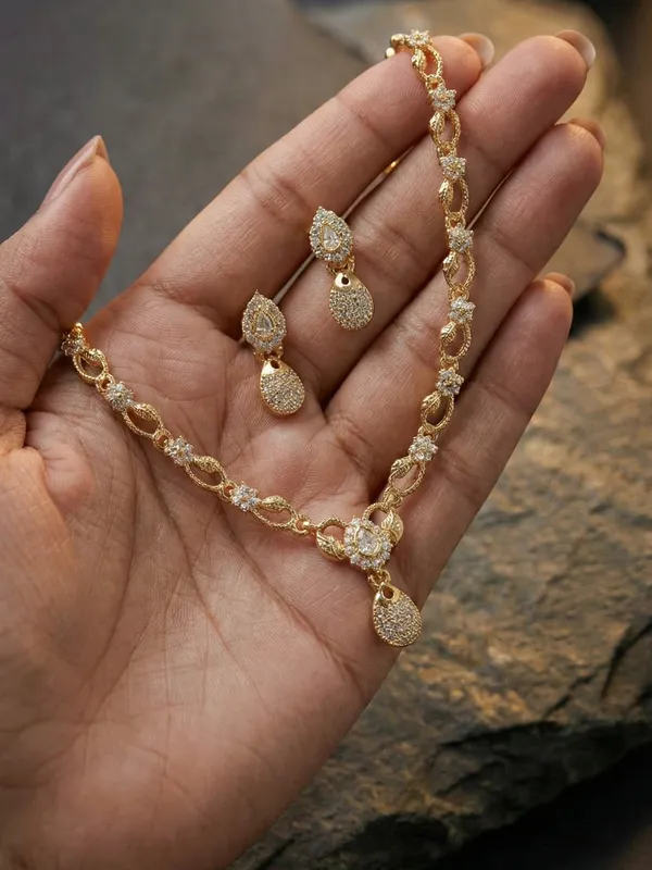 Alloy_Elegant_Necklace_Set_For_Women