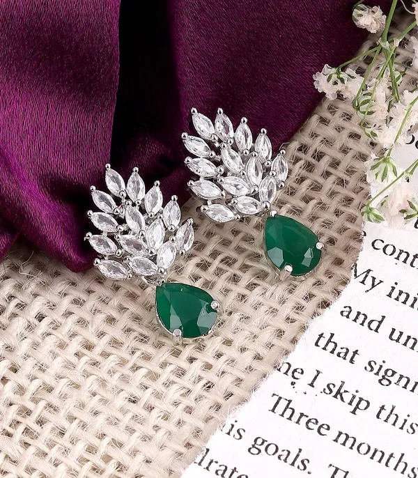 Silver_Alloy_Green_stoned_Fashionable_Earrings_For_Women