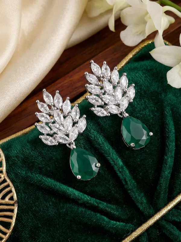 Silver_Alloy_Green_stoned_Fashionable_Earrings_For_Women