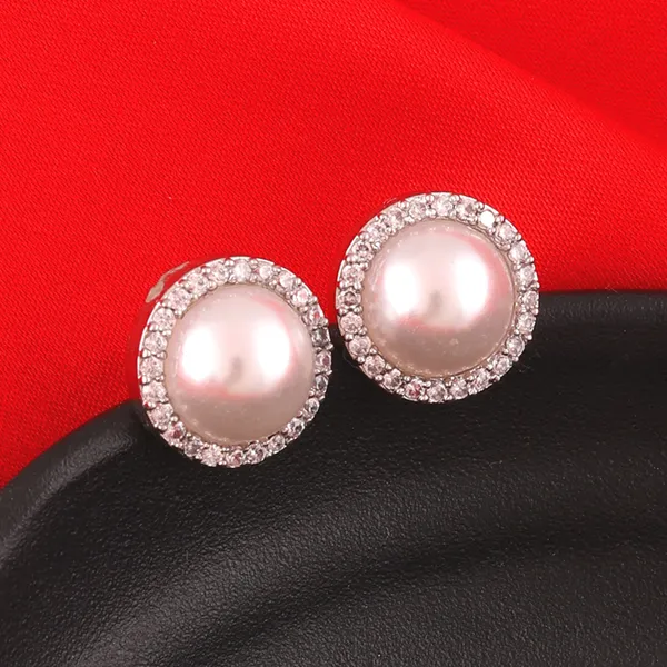 Silver_Fashionable_Earrings_For_Women