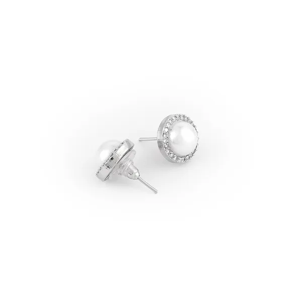 Silver_Fashionable_Earrings_For_Women