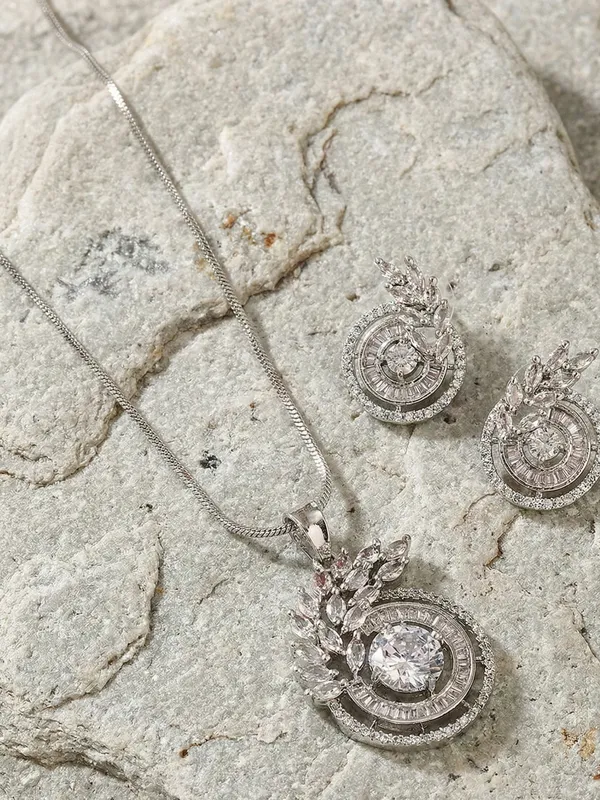 Silver_stoned_Pendant_Set_for_Women