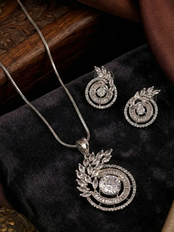 Silver_stoned_Pendant_Set_for_Women