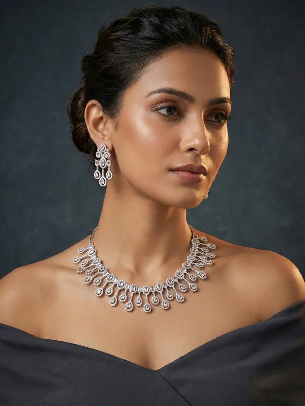 Silver_Alloy_Elegant_Jewellery_Set_For_Women