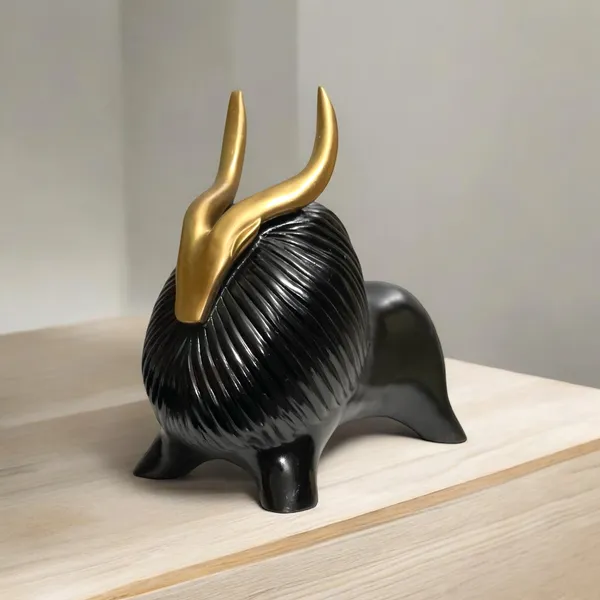 Black_&_Golden_Elegant_Resin_Yak_Showpiece_Statue