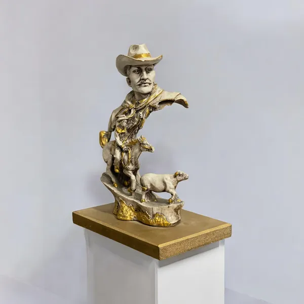 Grey_&_Golden_Abstract_Man_With_Horse_Statue_Sculpture_Figurine