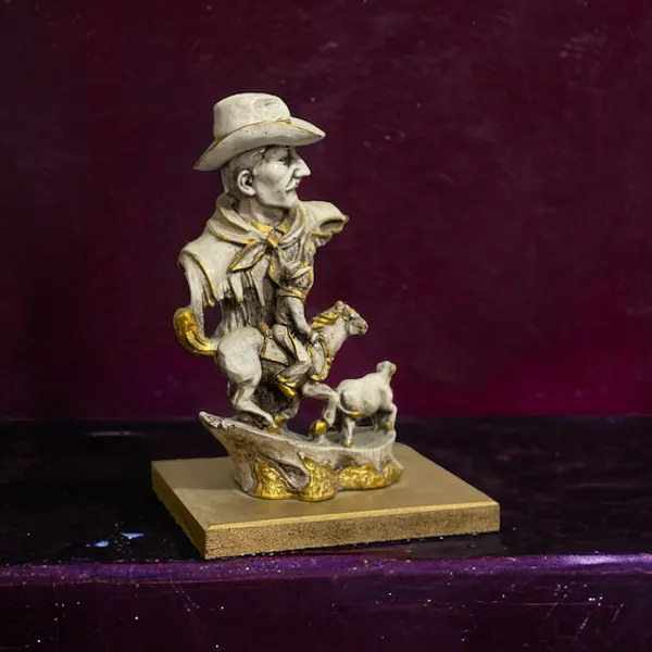 Grey_&_Golden_Abstract_Man_With_Horse_Statue_Sculpture_Figurine
