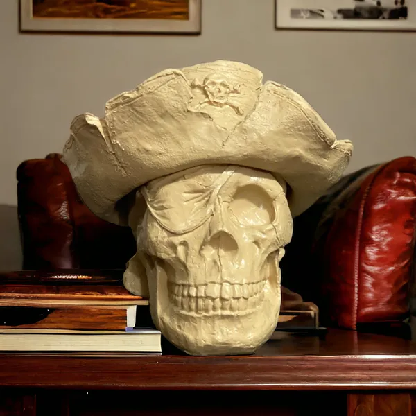 Cream_Pirate_Ashtray_Table_Ascent_Showpiece_Best_Gift_For_Friend