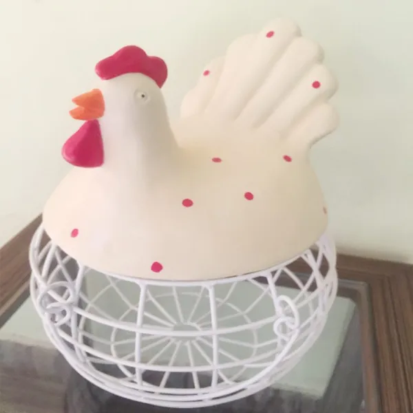 White_Rooster_Hen_Basket_For_40_Eggs_Capacity