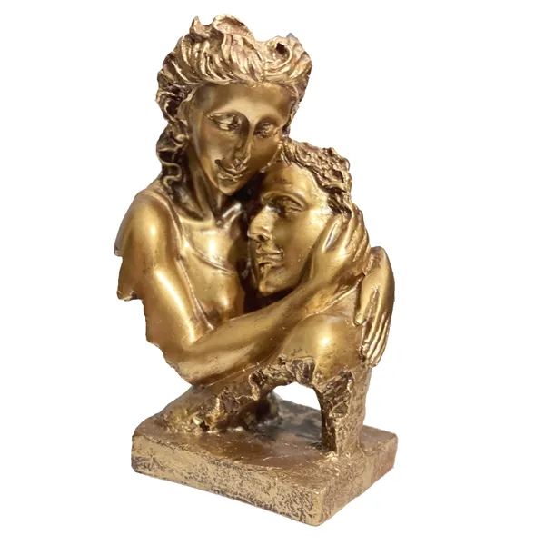 Golden_Romantic_Love_Couple_Statue_Figurine_For_Home_Decor_Gift