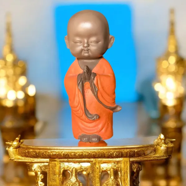 Orange_Welcome_Baby_Monk_Idol_Polyresin_Namaste_Buddha_Statue_For_Home_Decor_Gift