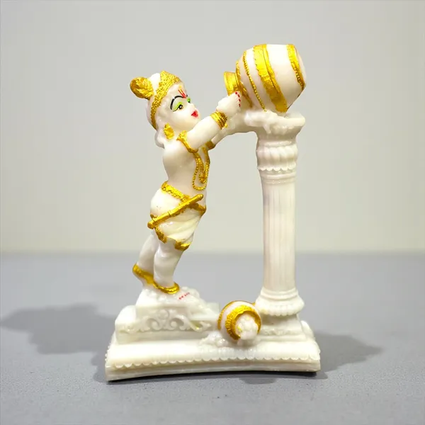 Off_White_Vrindavan_Kanha_Takes_Makhan_From_Matki_Idol