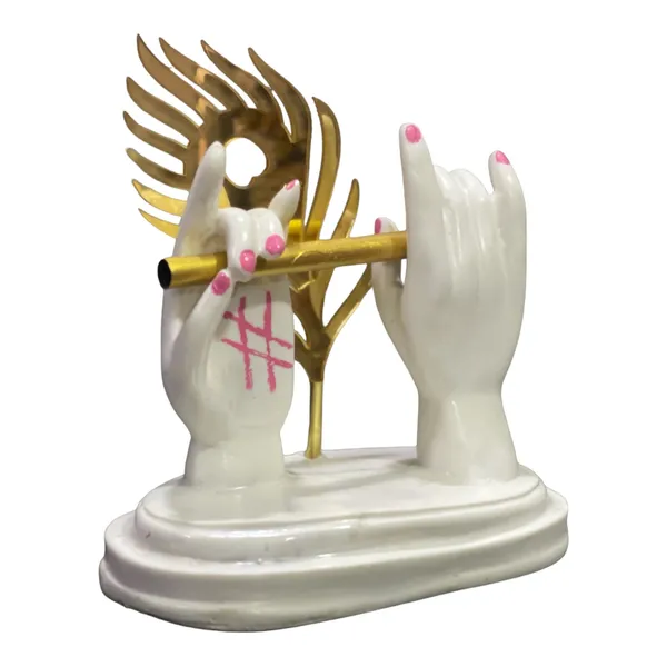 Golden_&_Cream_Krishan_Hath_Basuri_Home_Decor_Idol