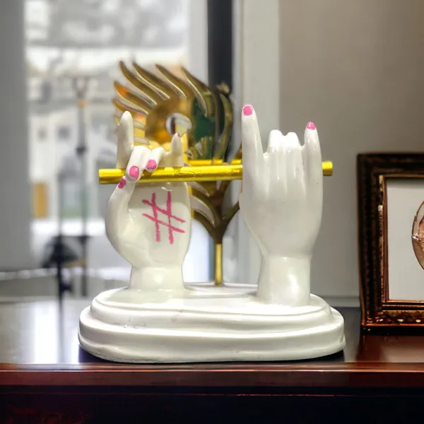 Golden_&_Cream_Krishan_Hath_Basuri_Home_Decor_Idol