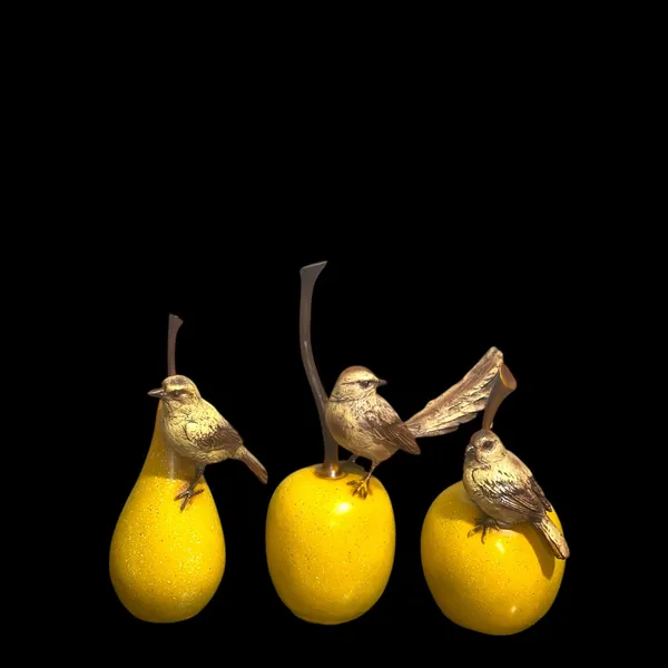 Yellow_&_Golden_The_Bird_At_Fruits_Family_For_Peace_And_Harmony