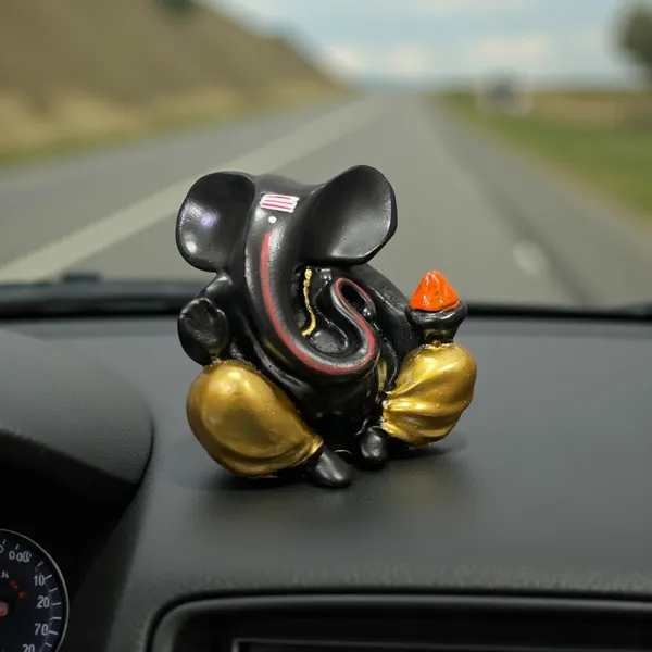 Black_Small_Lord_Ganpati_Statue_Best_For_Car_Dashboard_Gifting_Office_Home_Puja_Decor