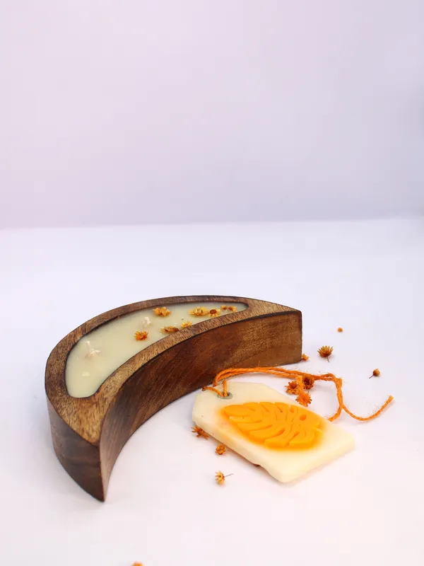 Moon_tray(vanilla)Soy_Wax_Candle_|_Home_Fragrance_&_Wellness_Aroma