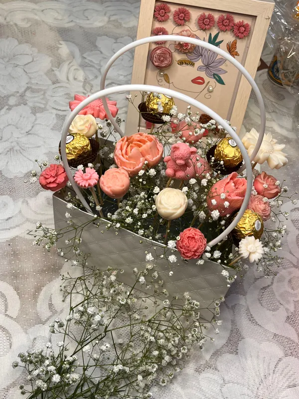 Bouquet_big_(customisation_available)Soy_Wax_Candle_|_Home_Fragrance_&_Wellness_Aroma