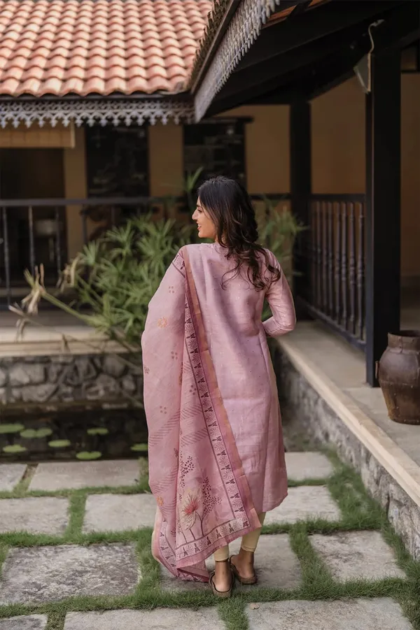Blush_Jacquard_Kurti_Dupatta_Set