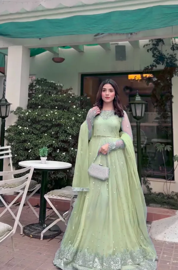 Celeste_Mint_Gown_Set