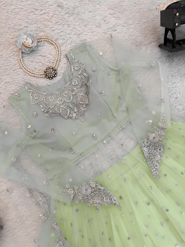 Celeste_Mint_Gown_Set