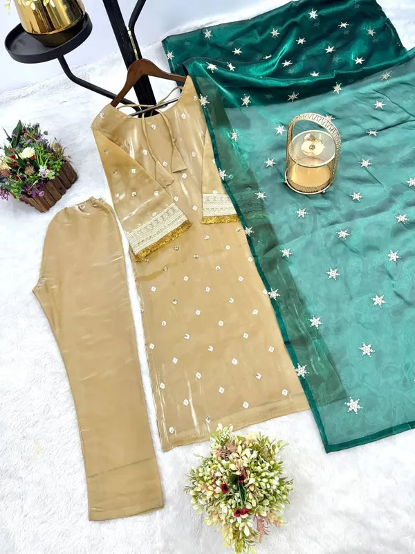 Champagne_Emerald_Silk_Set