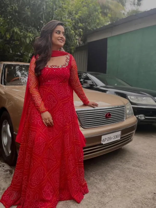 Crimson_Bandhani_Anarkali_Set
