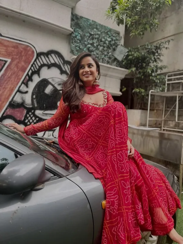 Crimson_Bandhani_Anarkali_Set