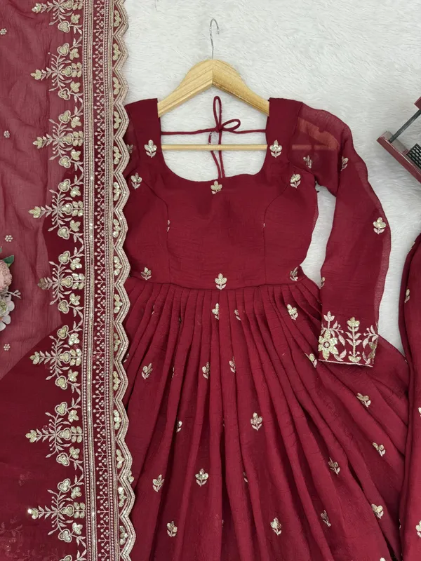 Crimson_Heirloom_Anarkali_Set
