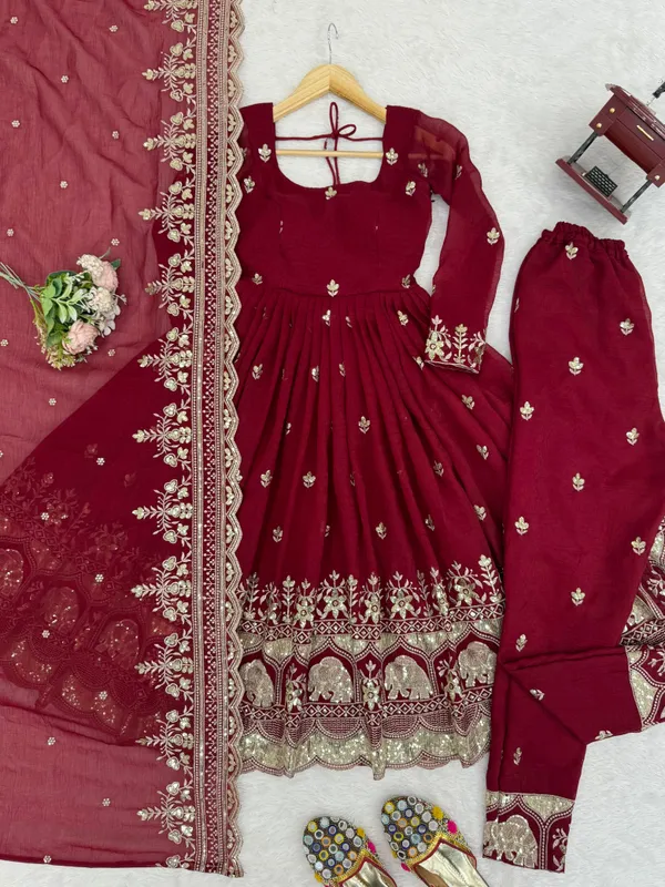Crimson_Heirloom_Anarkali_Set