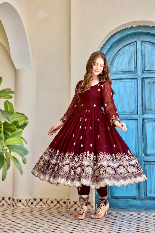 Crimson_Heirloom_Anarkali_Set