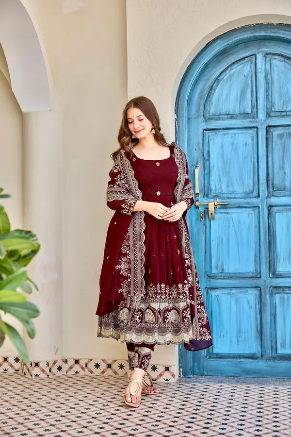 Crimson_Heirloom_Anarkali_Set