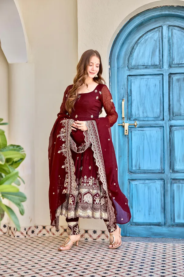 Crimson_Heirloom_Anarkali_Set
