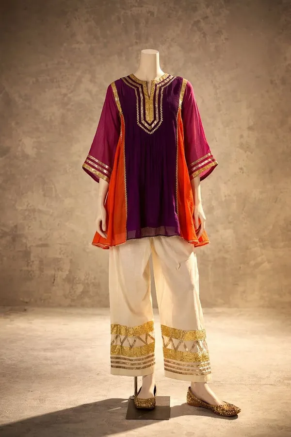 Gulnaar_Flame_Chanderi_Festive_Set