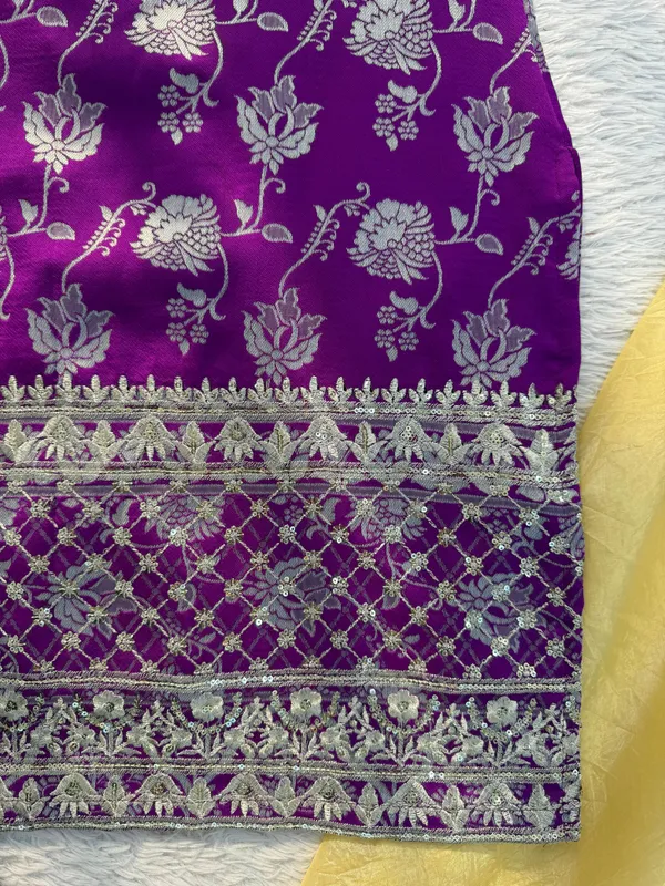 Gulnaar_Gold_Ensemble