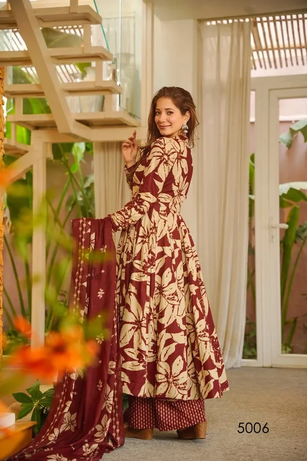 Gulnaar_Muse_Muslin_Suit_Set