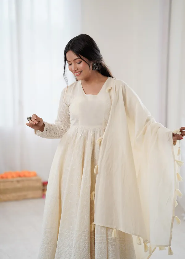 Ivory_Meher_Anarkali_Set