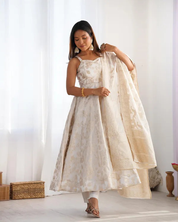 Ivory_Noor_Banarasi_Anarkali_Set