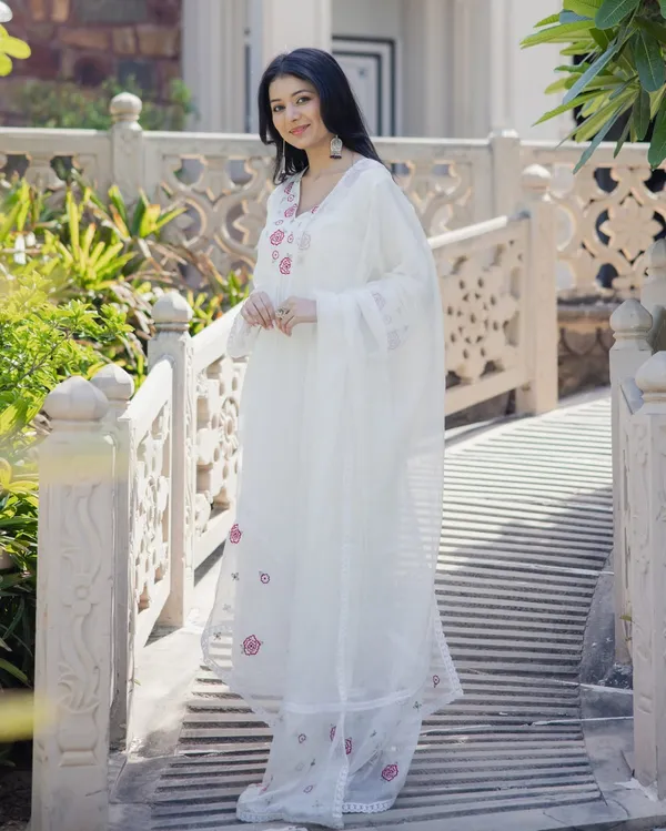 Ivory_Rose_Chanderi_Set