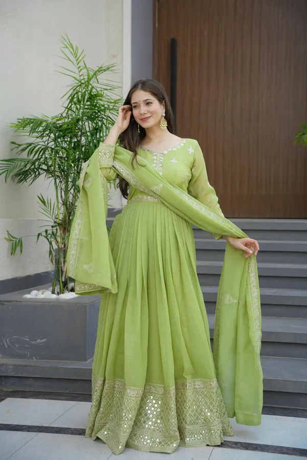 Mehfil_Celadon_Green_Gown