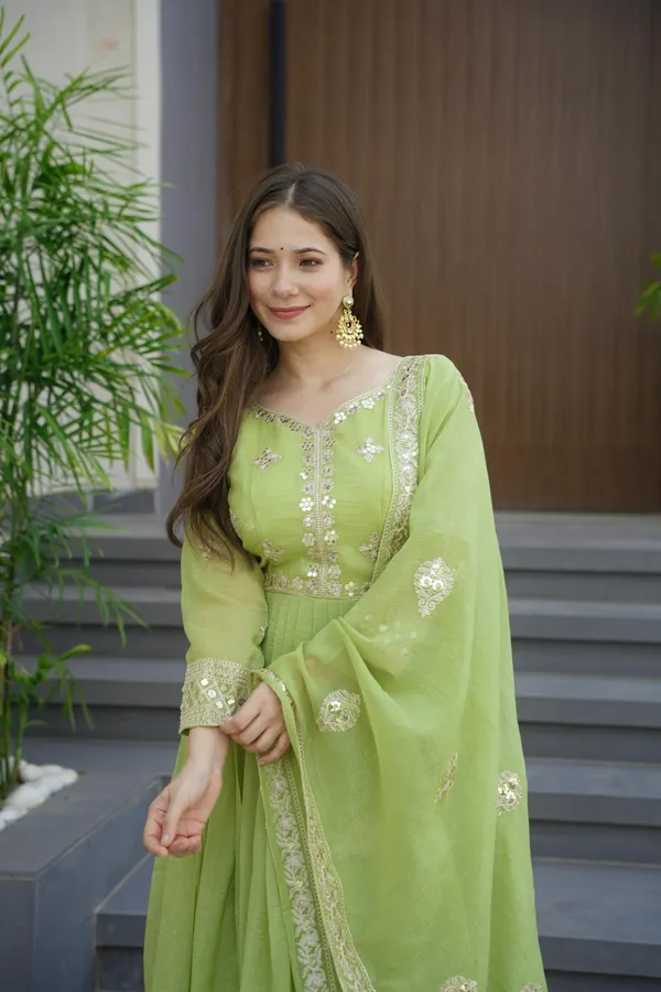 Mehfil_Celadon_Green_Gown