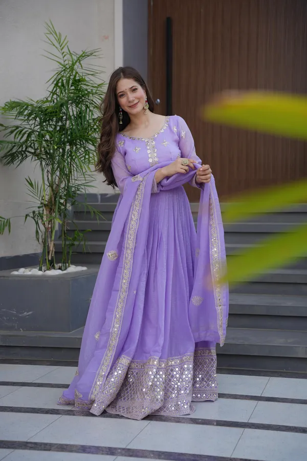 Mehfil_Lilac_Gown_Set
