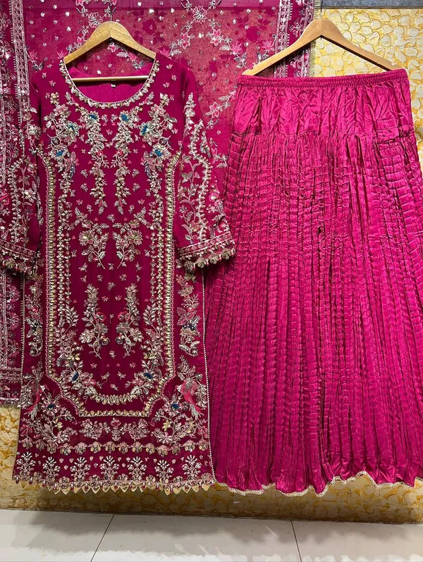 Mehrun_Royale_Suit_Set
