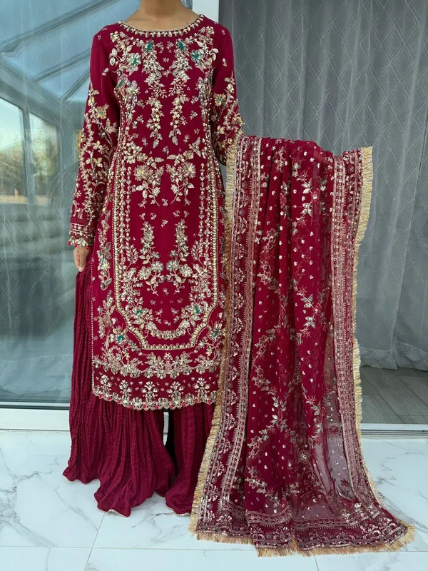 Mehrun_Royale_Suit_Set