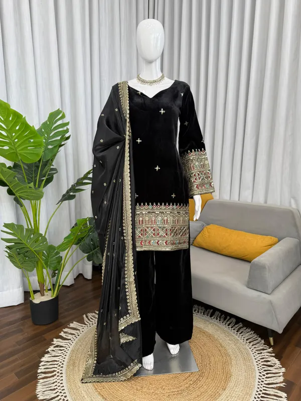 Noir_Ziya_Velvet_Suit_Set