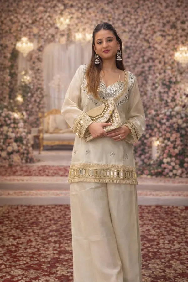 Noore_Ivory_??Mirrorwork_Palazzo_Set