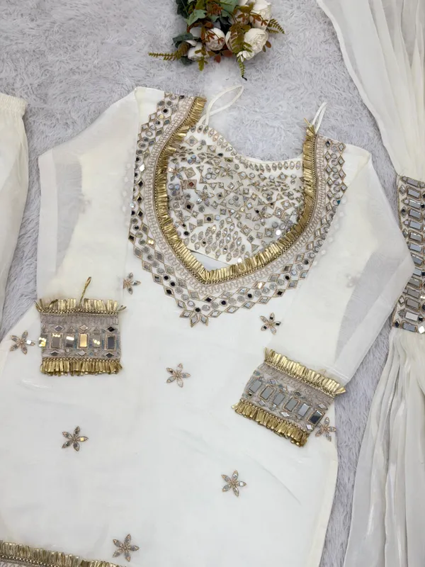 Noore_Ivory_??Mirrorwork_Palazzo_Set