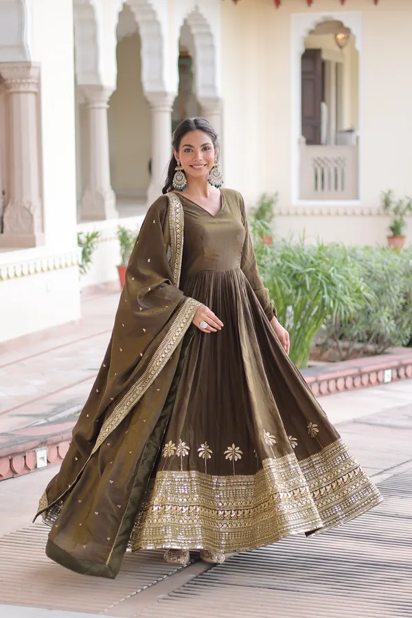 Olive_Zaria_Silk_Gown
