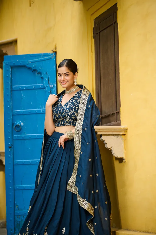 Vichitra_Silk_Sequins_Embroidered_Lehenga-_Semi_Stitched_For_Women