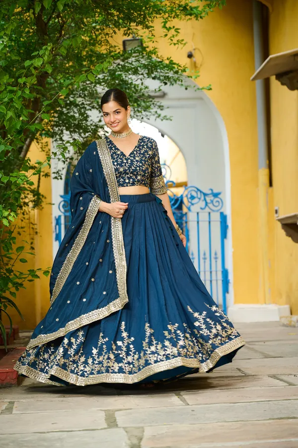 Vichitra_Silk_Sequins_Embroidered_Lehenga-_Semi_Stitched_For_Women
